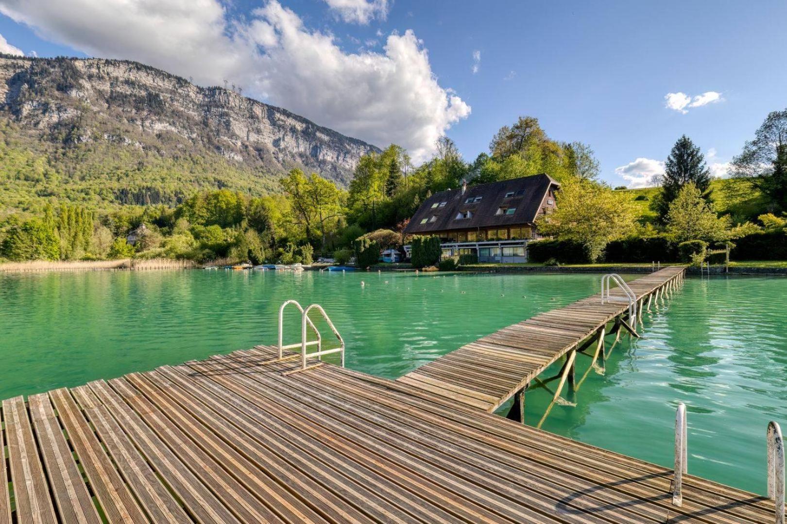 Les Sirenes Hotel Lepin-le-Lac Bagian luar foto